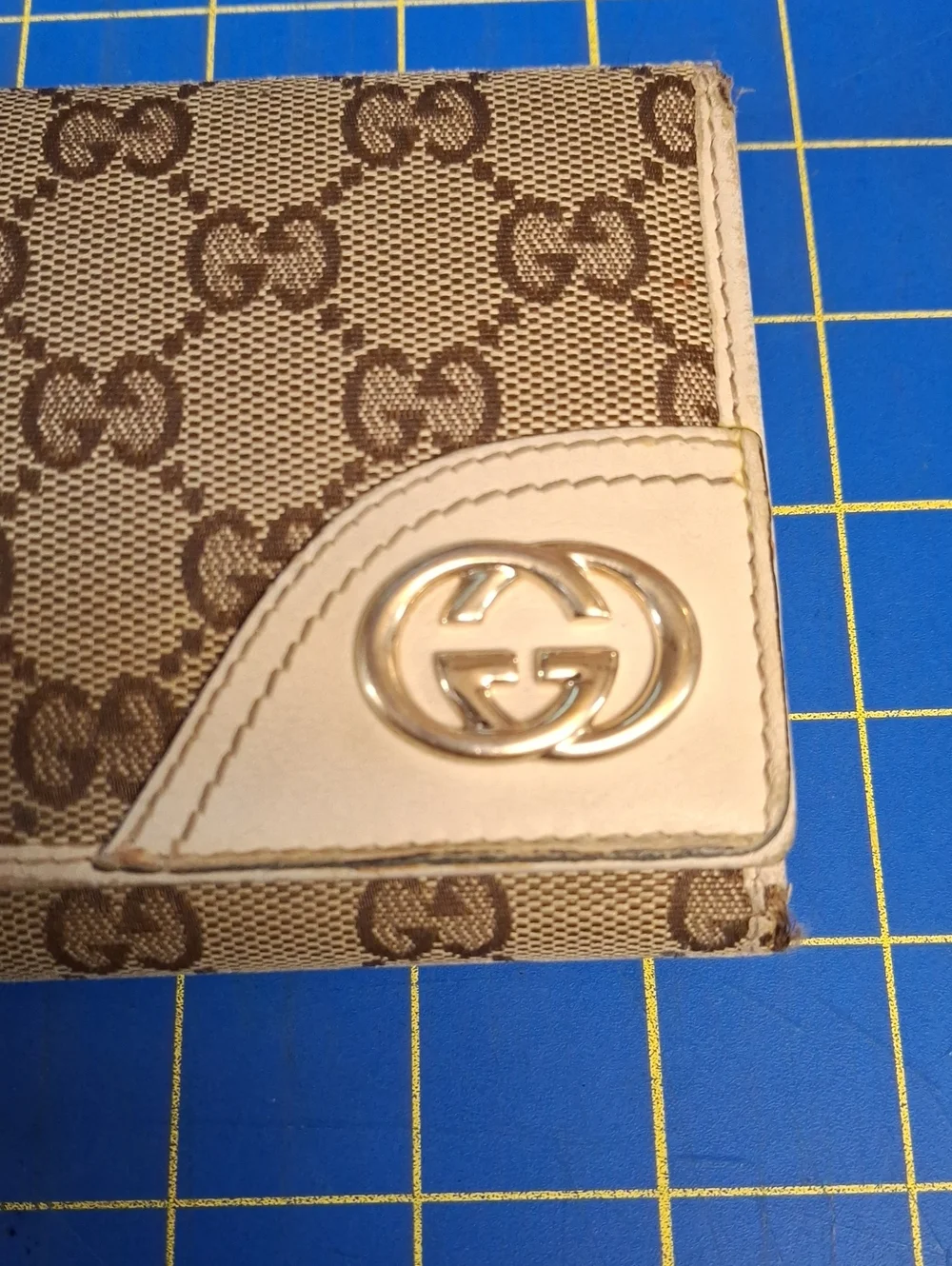 Gucci Cream Brown GG Signature Continental Wallet Gold Logo